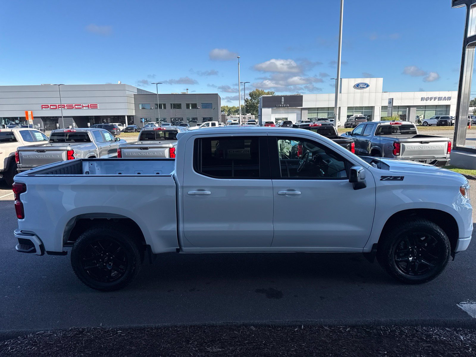 New 2026 Chevrolet Silverado 1500 RST w/ Z71 Off-Road Package AWD/4WD image 5