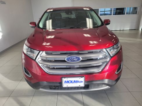Used 2018 Ford Edge Titanium w/ Ford Safe & Smart Package image 3