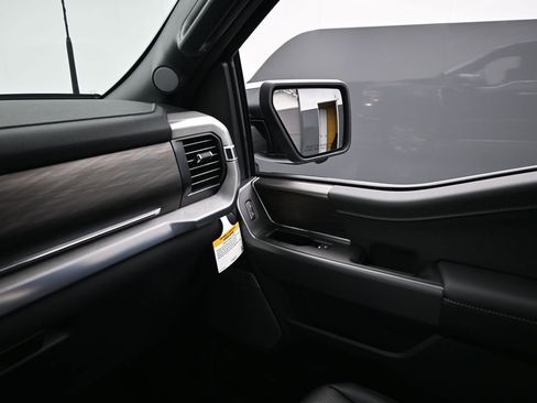 New 2025 Ford F150 Lariat w/ Equipment Group 502A High image 24