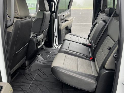 Used 2024 Chevrolet Silverado 1500 ZR2 w/ Technology Package image 19