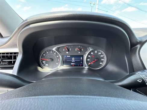 Used 2023 GMC Acadia SLE w/ Driver Convenience Package image 15