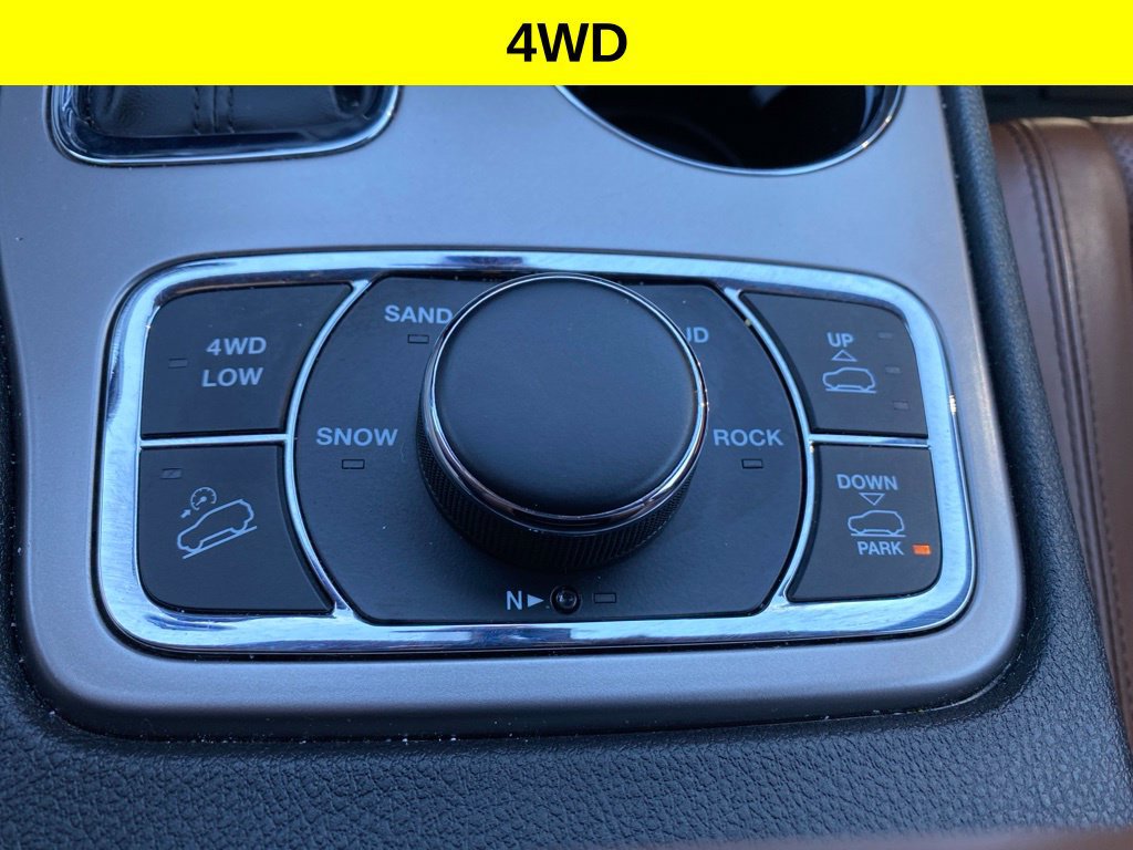 Used 2021 Jeep Grand Cherokee Overland AWD/4WD image 8