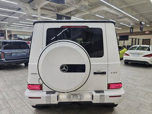 Used 2021 Mercedes-Benz G 63 AMG 4MATIC w/ G Manufaktur Interior Package image 8