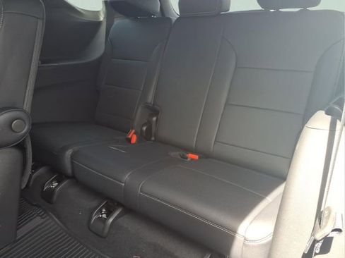 New 2026 Chevrolet Traverse LT w/ LPO, Floor Liner Package image 21