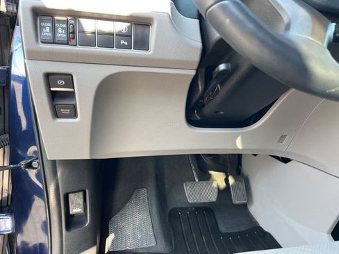 Used 2023 Honda Odyssey Elite image 12