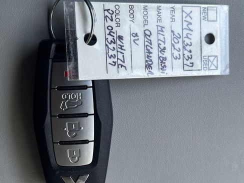 Used 2023 Mitsubishi Outlander SEL image 16