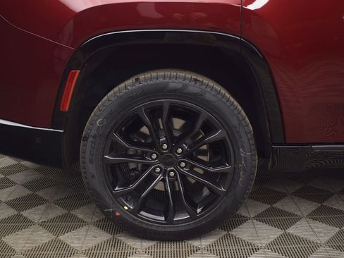 New 2026 Jeep Grand Wagoneer Summit AWD/4WD image 10