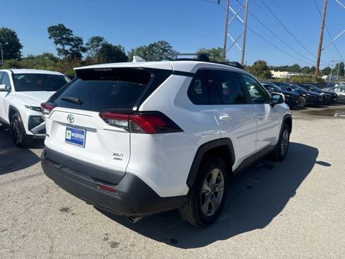 Used 2023 Toyota RAV4 XLE w/ Convenience Package AWD/4WD image 5