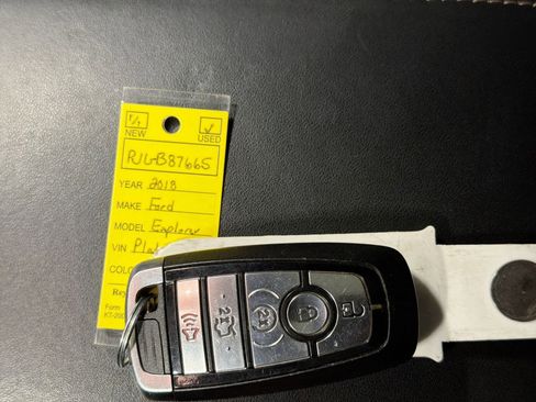 Used 2018 Ford Explorer Platinum AWD/4WD image 39