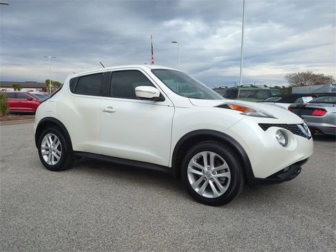 Used 2016 Nissan Juke SL image 2