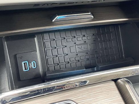 Used 2024 Ford Expedition Max Limited RWD image 30