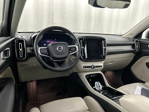 Used 2024 Volvo XC40 B5 Plus w/ Climate Package AWD/4WD image 18
