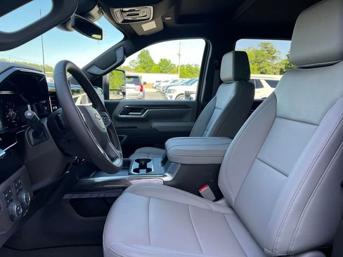 New 2026 Chevrolet Silverado 2500 LTZ w/ LTZ Convenience Package AWD/4WD image 8