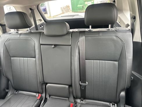Used 2023 Volkswagen Tiguan SE w/ Panoramic Sunroof Package FWD image 20