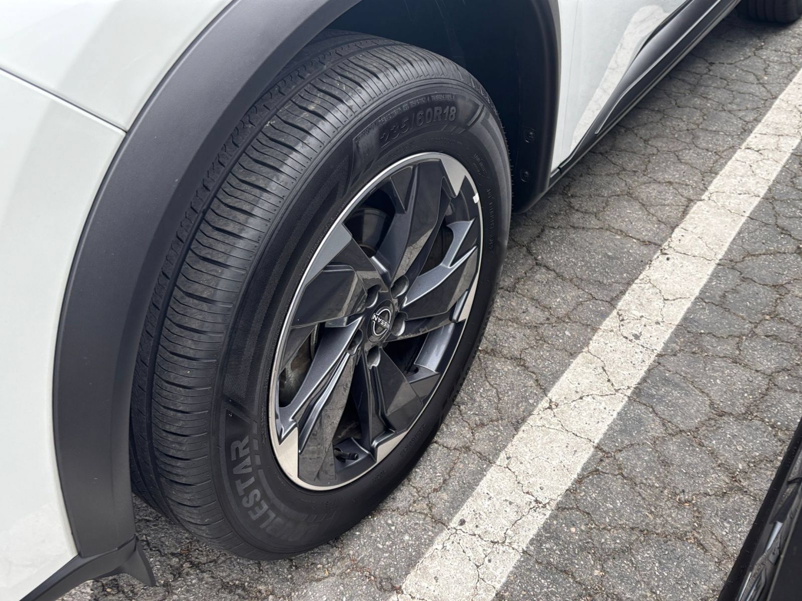 Used 2025 Nissan Rogue SV FWD image 30