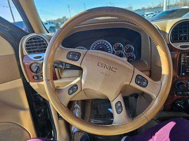 Used 2002 GMC Envoy SLT AWD/4WD image 11