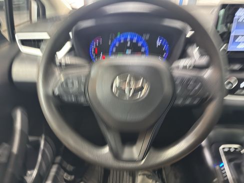 Used 2022 Toyota Corolla LE FWD image 18