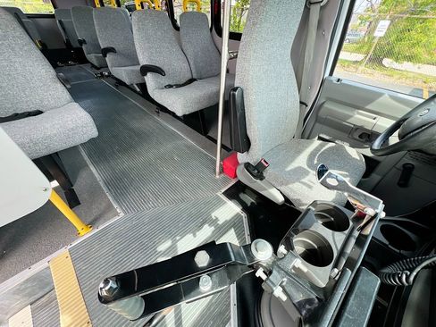 Used 2016 Ford E-450 and Econoline 450 Super Duty w/ Shuttle Bus Prep Package RWD image 24