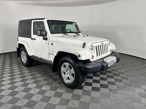 Used 2010 Jeep Wrangler Sahara w/ Trailer Tow Group AWD/4WD image 11