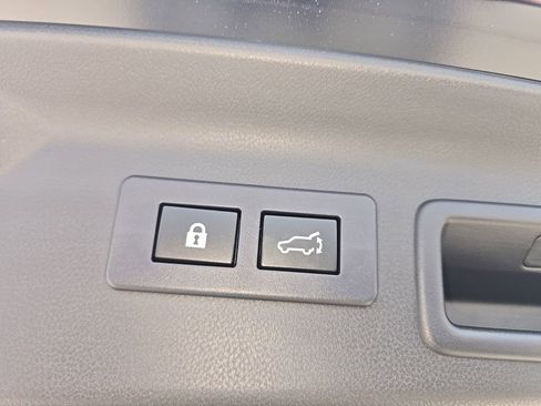 Used 2025 Subaru Forester Sport image 30