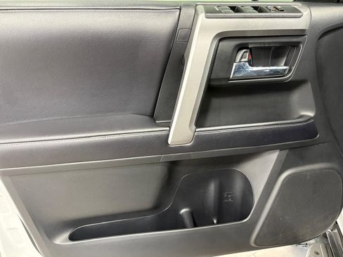 Used 2019 Toyota 4Runner SR5 Premium image 17