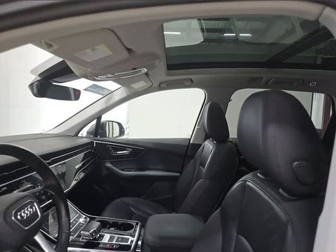 Used 2023 Audi Q7 2.0T Premium w/ Convenience Package AWD/4WD image 11