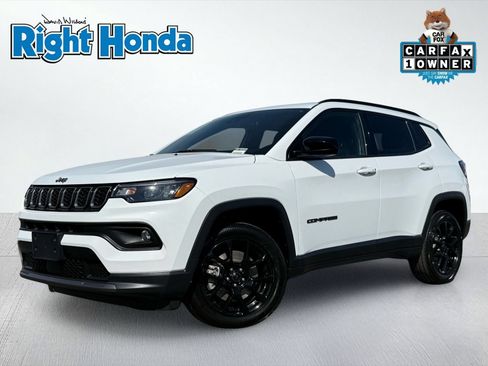Used 2025 Jeep Compass Latitude w/ Convenience Group AWD/4WD image 1
