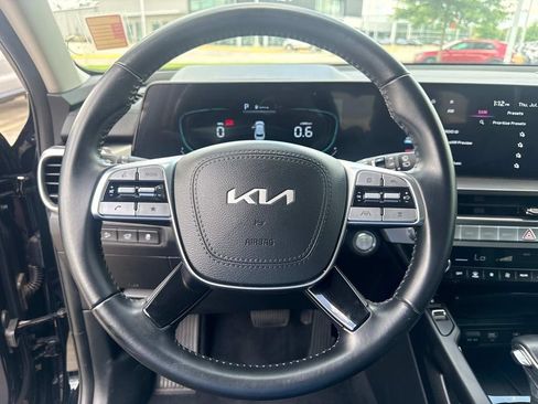 Used 2025 Kia Telluride S AWD/4WD image 27