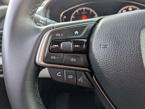 Used 2019 Honda Accord Touring image 19