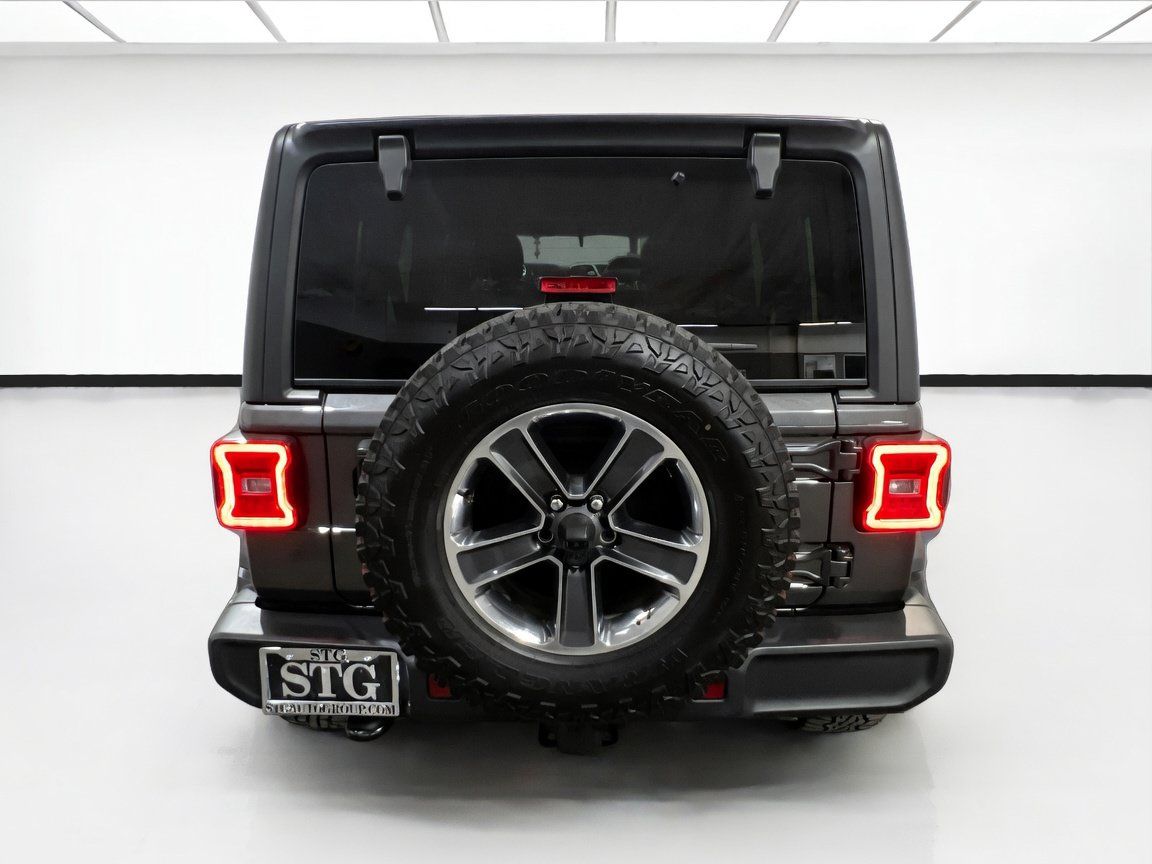 Used 2018 Jeep Wrangler Unlimited Sahara w/ LED Lighting Group AWD/4WD image 5