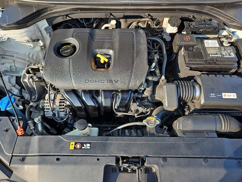 Used 2019 Hyundai Elantra SEL FWD image 28