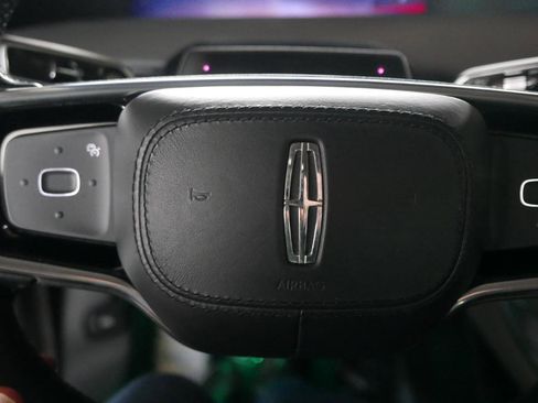 Used 2024 Lincoln Nautilus Reserve AWD/4WD image 17
