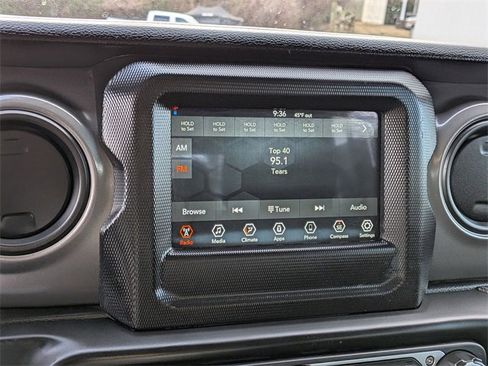 Used 2023 Jeep Gladiator Sport image 18