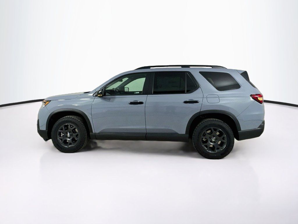 New 2026 Honda Pilot TrailSport image 4