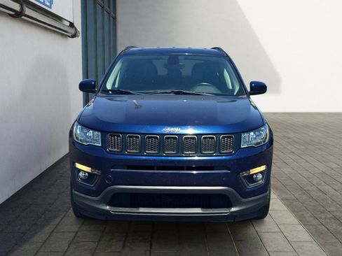 Used 2018 Jeep Compass Latitude w/ Cold Weather Group FWD image 8