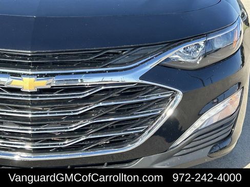 Used 2025 Chevrolet Malibu LT image 4