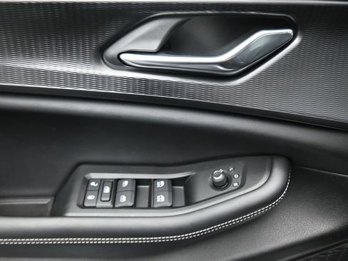 New 2025 Jeep Grand Cherokee L Altitude image 27