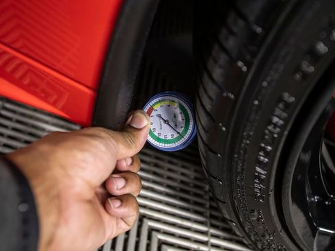 Used 2021 Chevrolet Corvette Stingray w/ Z51 Performance Package image 43