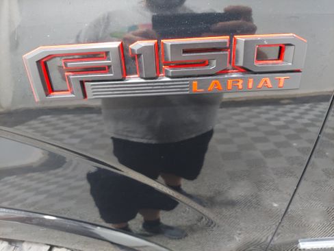 Used 2015 Ford F150 Lariat w/ Equipment Group 502A Luxury AWD/4WD image 5