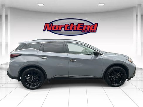 Used 2024 Nissan Murano SV w/ SV Midnight Edition Package image 2