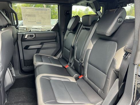 New 2026 Ford Bronco Outer Banks image 24