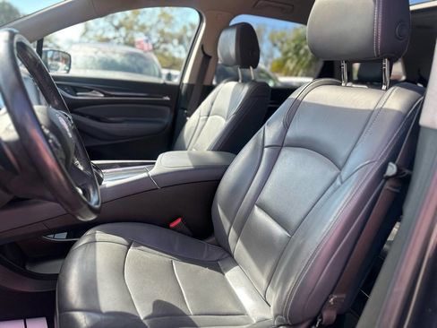 Used 2018 Buick Enclave Premium w/ Experience Buick Package image 12