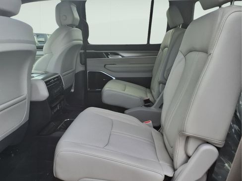 New 2026 Jeep Grand Wagoneer Limited AWD/4WD image 11