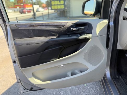 Used 2015 Dodge Grand Caravan SE w/ Quick Order Package 29E SE image 11