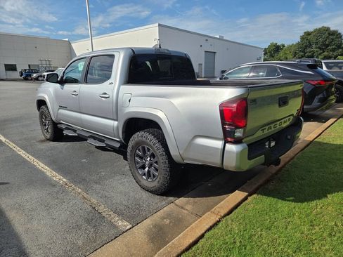 Used 2023 Toyota Tacoma SR5 w/ Technology Package RWD image 8
