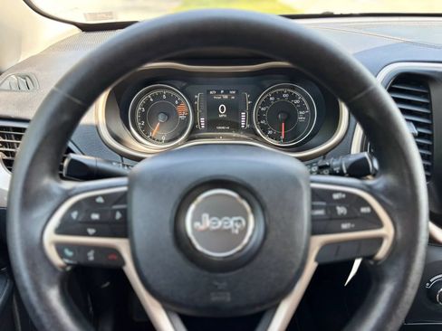 Used 2016 Jeep Cherokee Sport AWD/4WD image 17