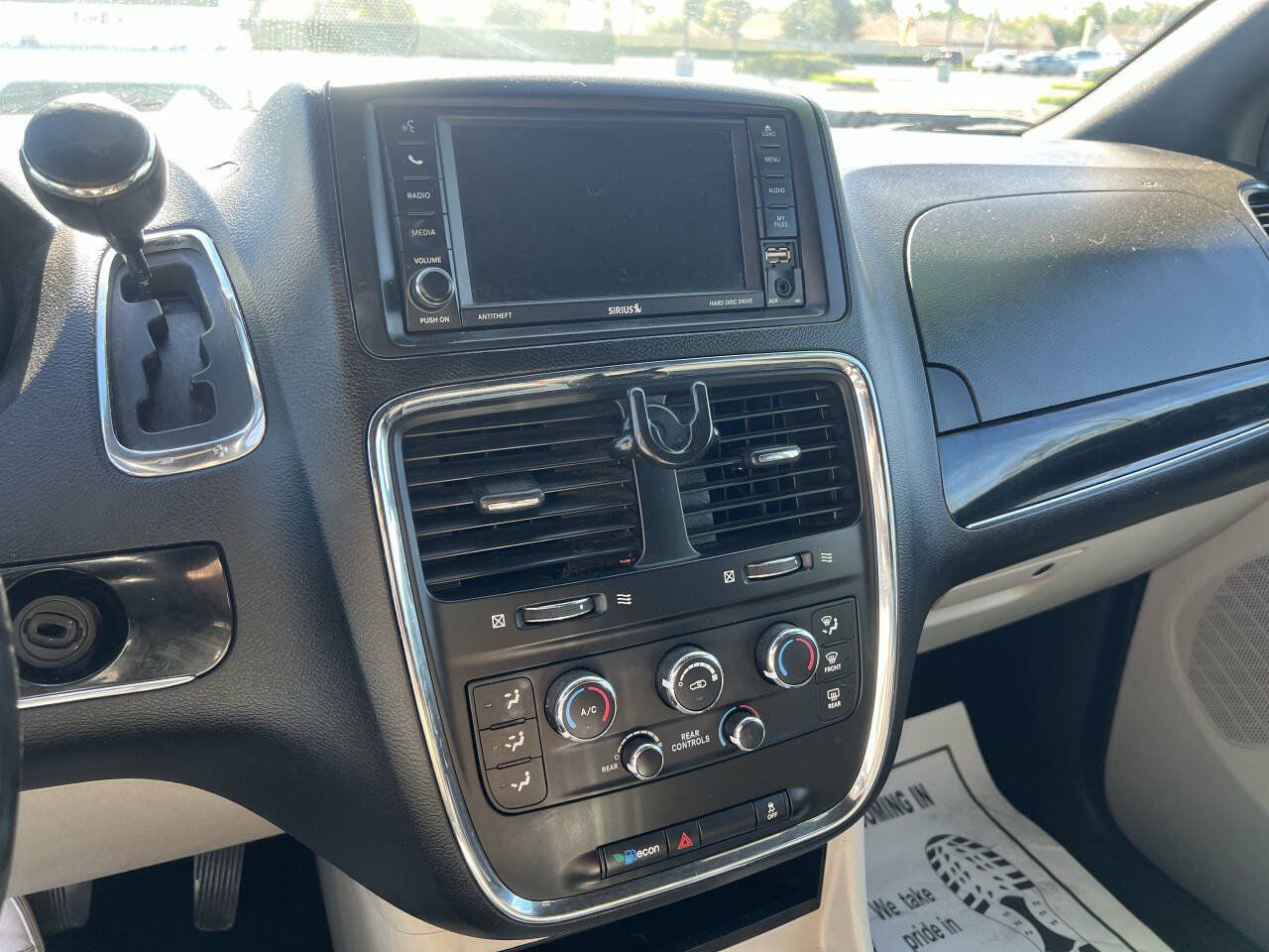 Used 2019 Dodge Grand Caravan SXT FWD image 13