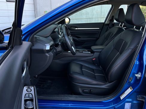 Used 2025 Nissan Altima 2.5 SR image 9