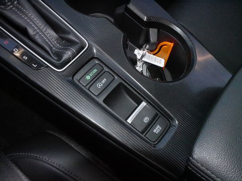 Used 2024 Honda Civic EX-L image 25