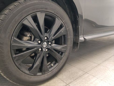 Used 2018 Nissan Pathfinder SL w/ Midnight Edition Package AWD/4WD image 31